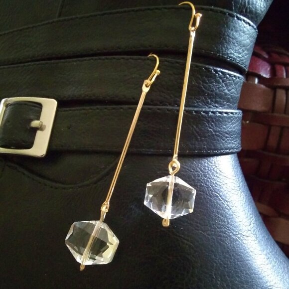 Sleek Sexy & Chic! Clear Faceted Glass Bead Earrings! Superior Bling/Glam Effect - Picture 2 of 10
